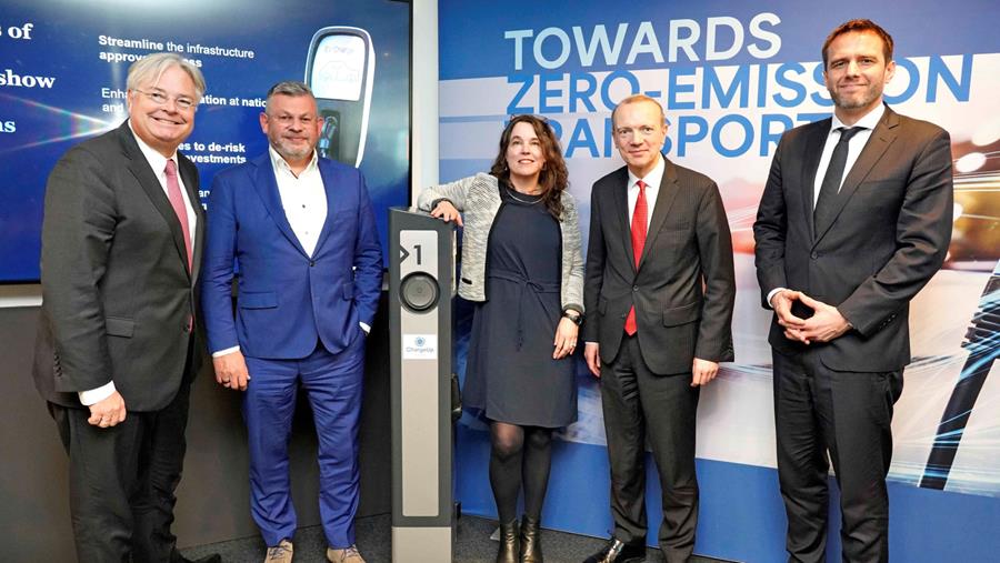 Sectoroverkoepelende coalitie vraagt om robuust beleidskader emissievrije mobiliteit