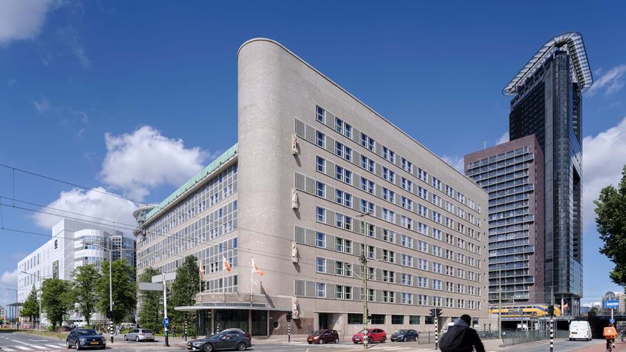 Transformation de l'emblématique bâtiment Stationspostgebouw près de la gare de La Haye