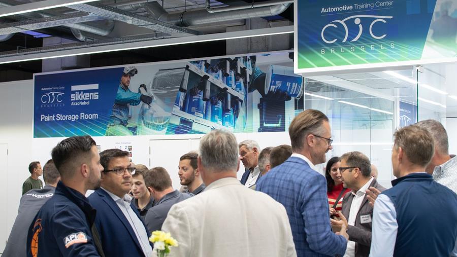 AkzoNobel inaugure un nouveau Centre de Formation Automobile en Belgique