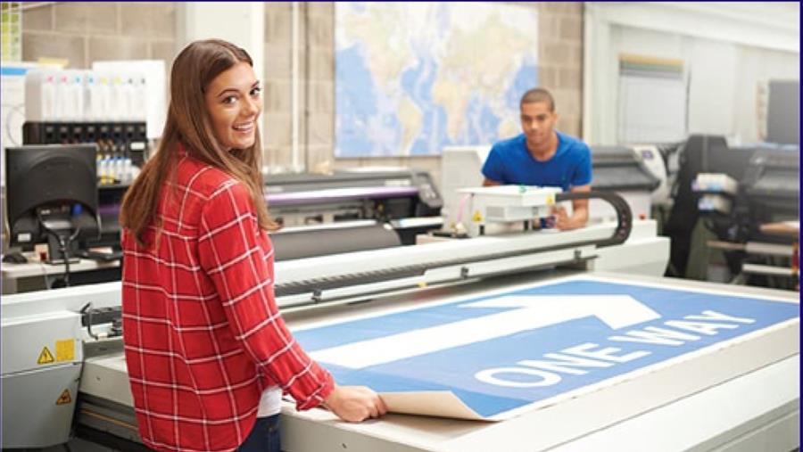 Éducation et industrie: ensemble autour de la table à Sign2Com