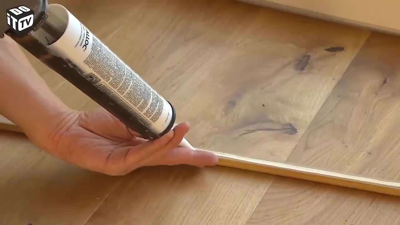 CONSEIL DE LA SEMAINE: PLINTHE SOUS UNE OUVERTURE DE FENÊTRE